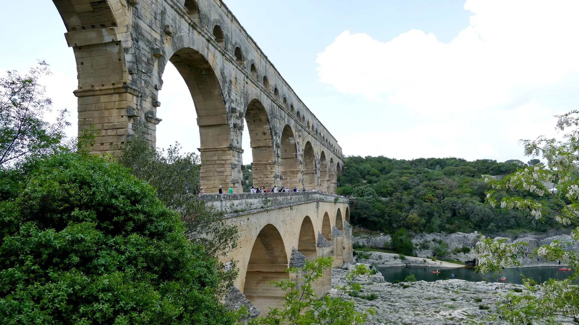 Pont du Gard - seitliche Ansicht